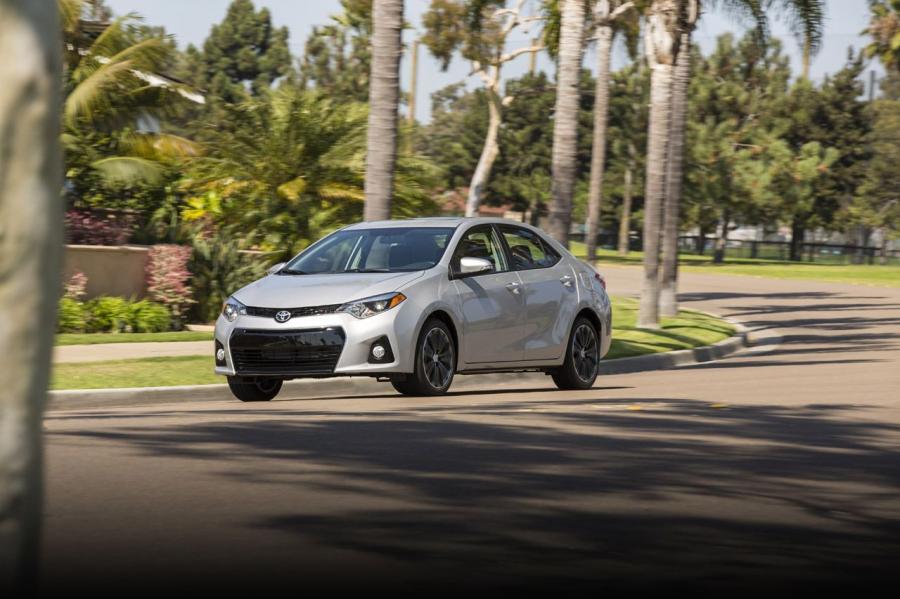  Toyota Corolla 2014 года  (фото 162 из 212)